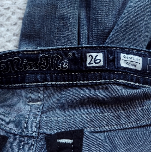 Miss Me Low Rise Signature Skinny Bling Jeans sz 26 - Picture 10 of 11